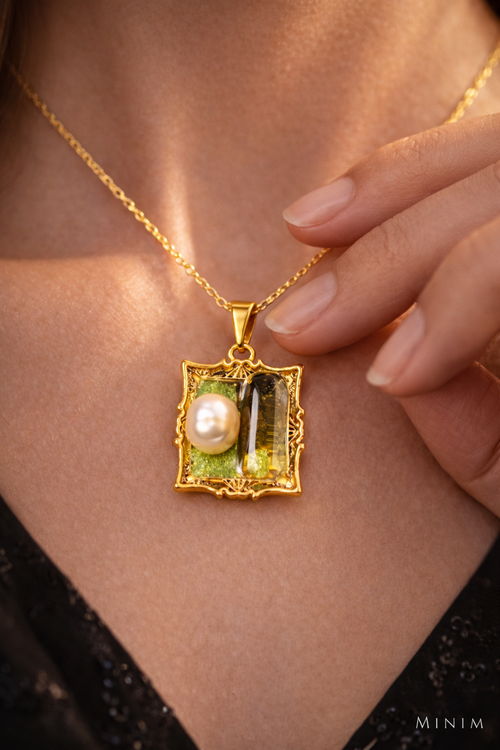Dainty Green Pearl Necklace