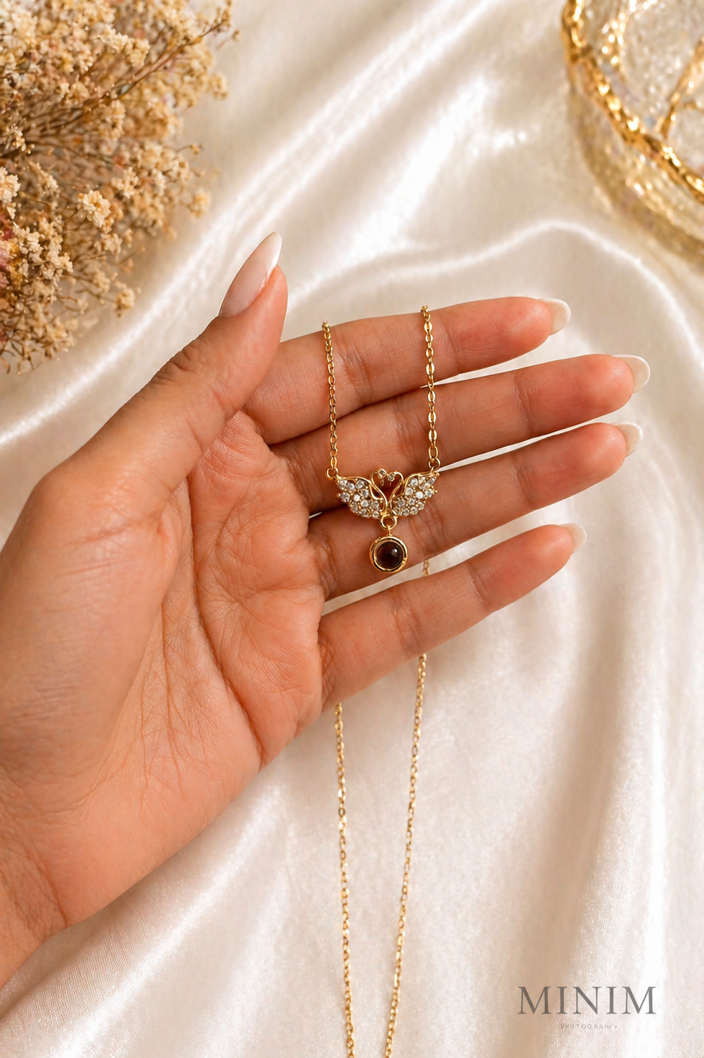 Golden Swan Projection Necklace